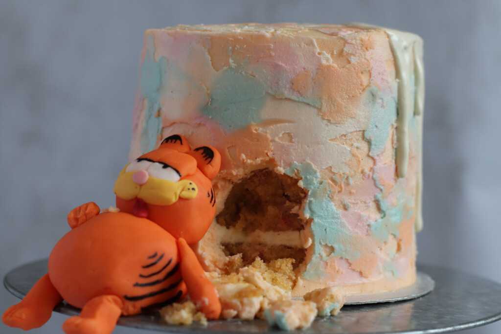 Bake Off s Kim Joy Crowns Garfield Cake As The Winner Of Cats 