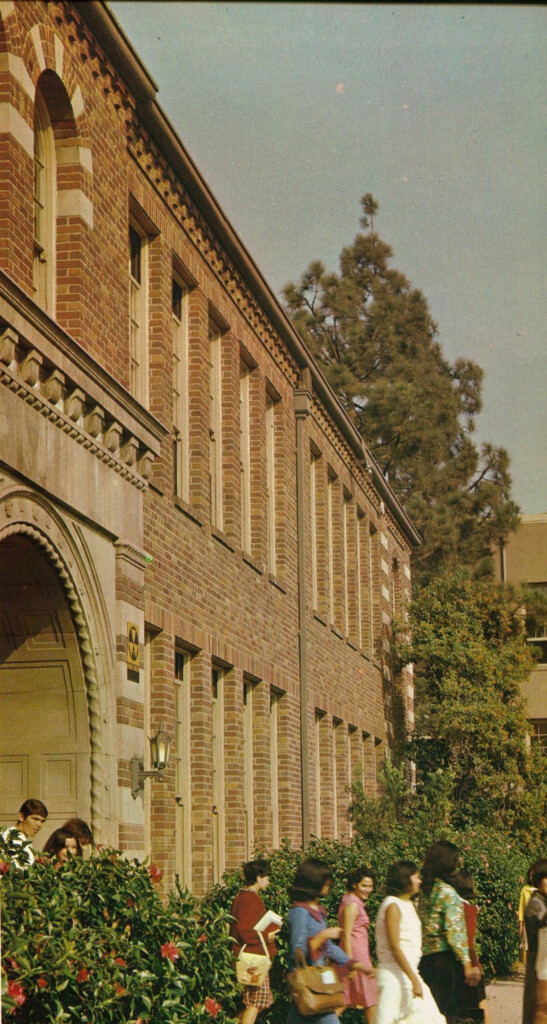 East Los Angeles College Opens Its Doors At Garfield Garfield High 