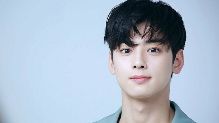 Recent Cha EunWoo Photos Clips Without Photoshop Or Filters Has