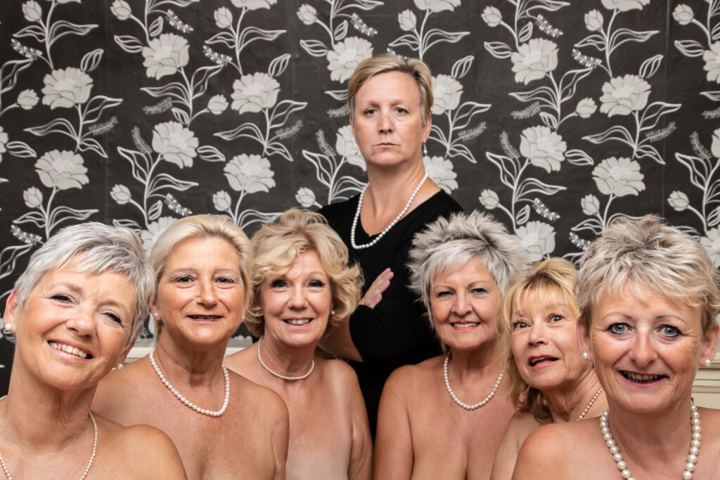 Last Call For Calendar Girls The Leader Newspaper Calendar Girls 